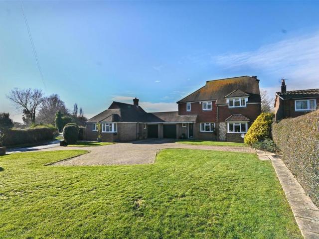 6 bedroom detached house for sale