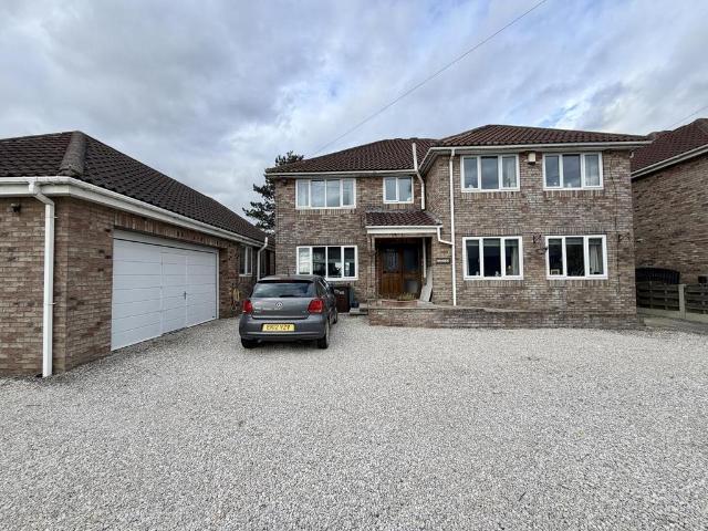 6 bedroom detached house for sale