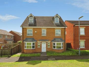 6 bedroom detached house for sale