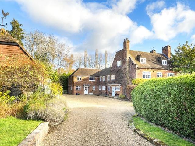 6 bedroom detached house for sale