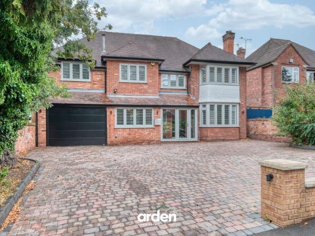 6 bedroom detached house for sale