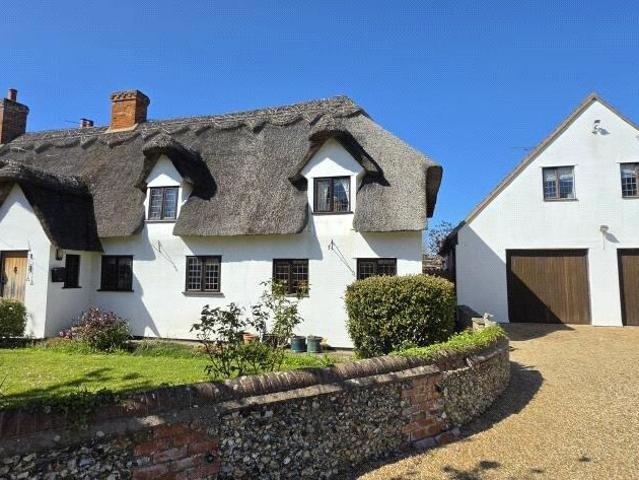 6 bedroom detached house for sale