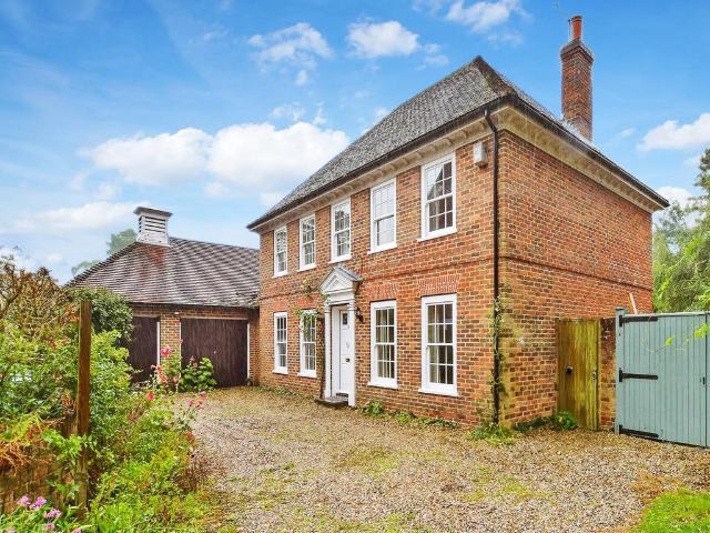 6 bedroom detached house for sale
