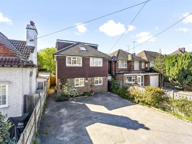 6 bedroom detached house for sale
