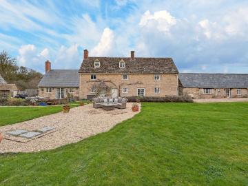 Cotswold, Gloucestershire county, Southdowns