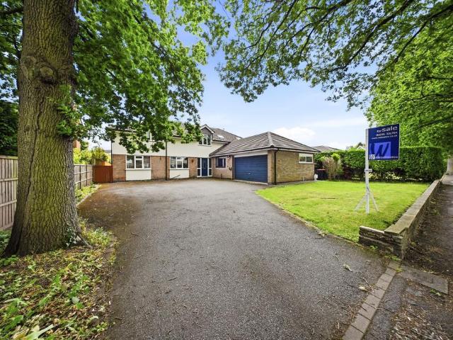 6 bedroom detached house for sale