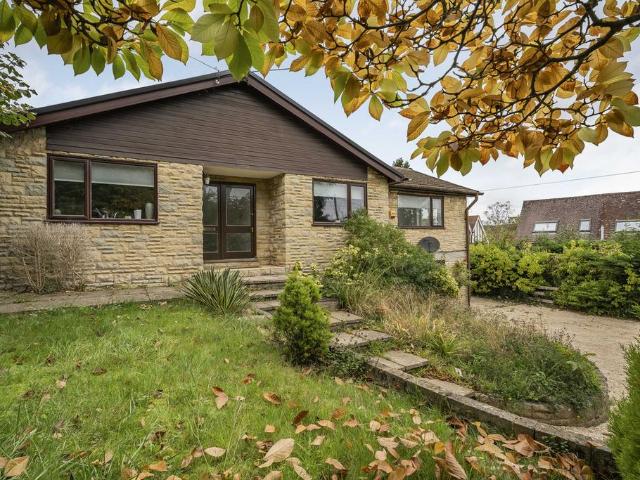 6 bedroom detached house for sale