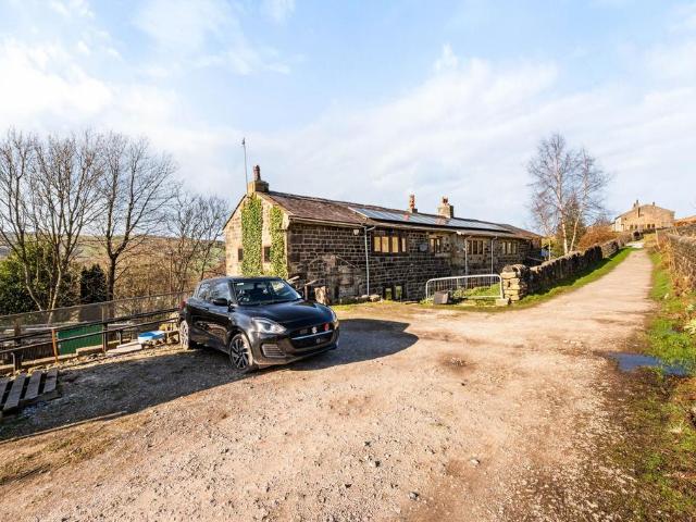 6 bedroom detached house for sale