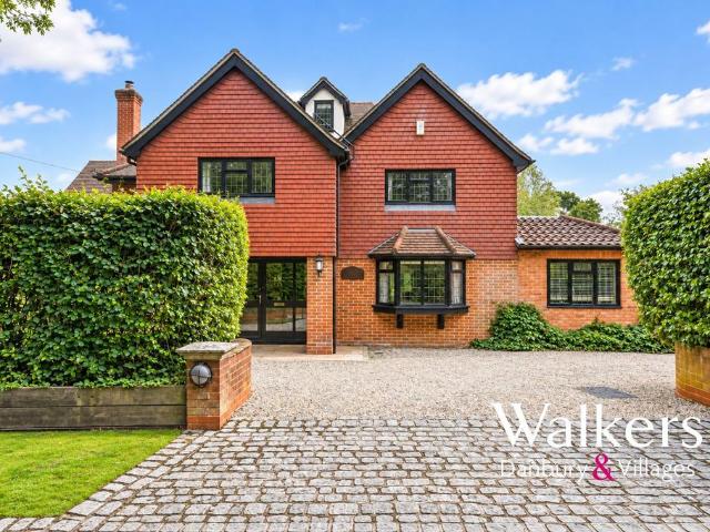 6 bedroom detached house for sale