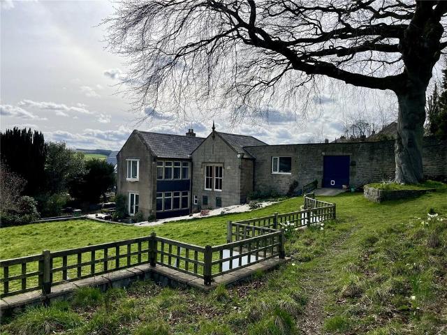 6 bedroom detached house for sale