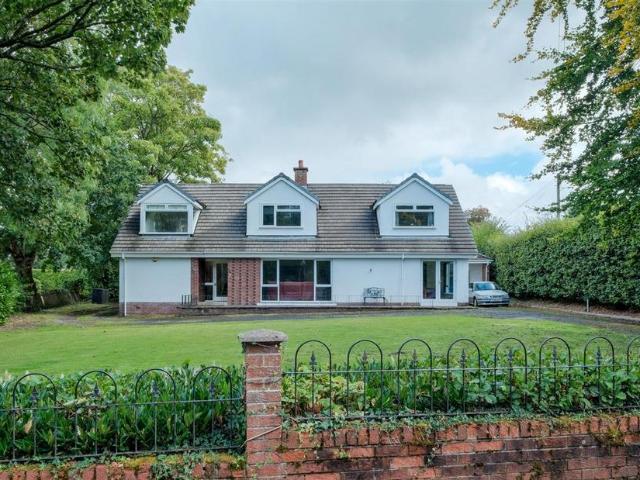 6 bedroom detached house for sale