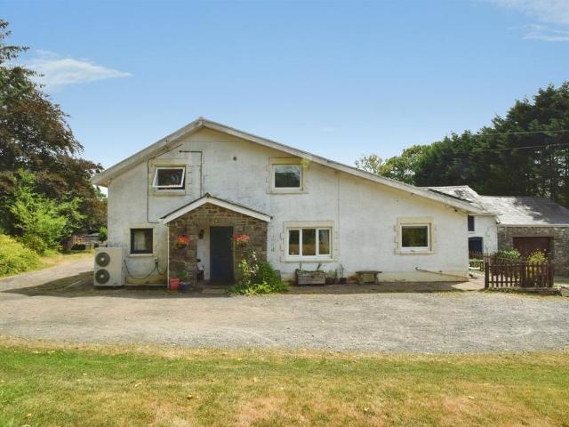 6 bedroom detached house for sale