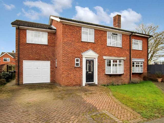 6 bedroom detached house for sale
