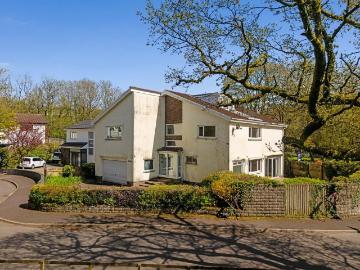 6 bedroom detached house for sale
