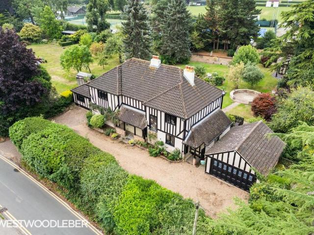 6 bedroom detached house for sale