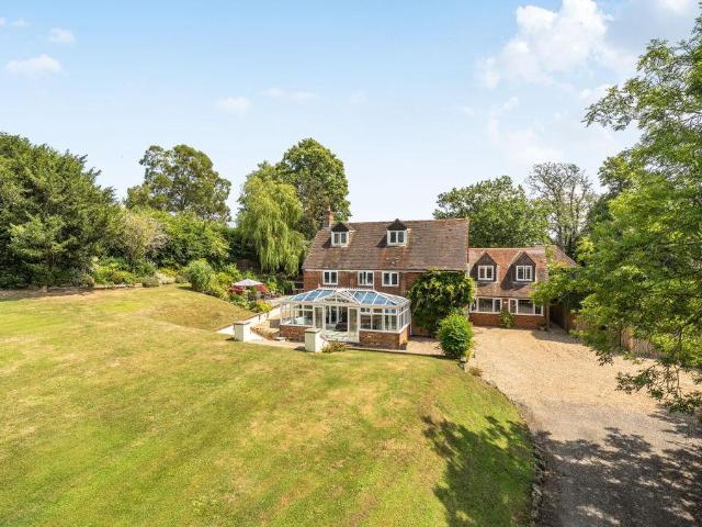 6 bedroom detached house for sale