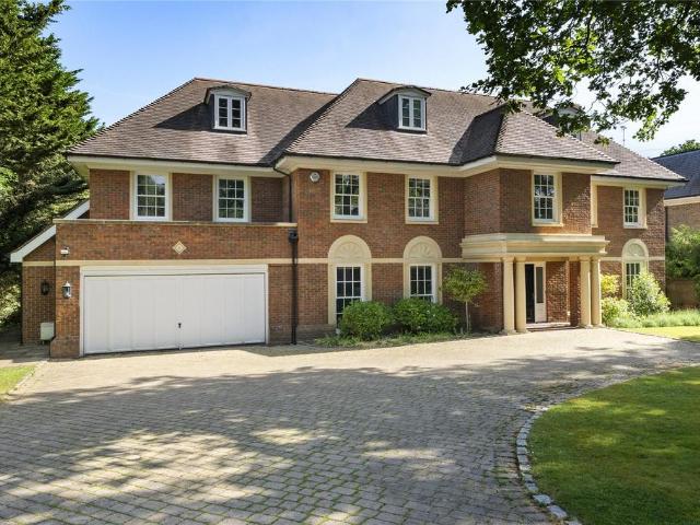 6 bedroom detached house for sale