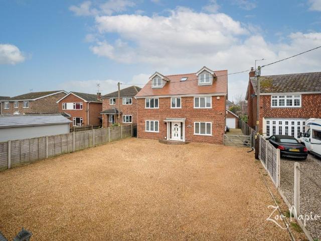 6 bedroom detached house for sale