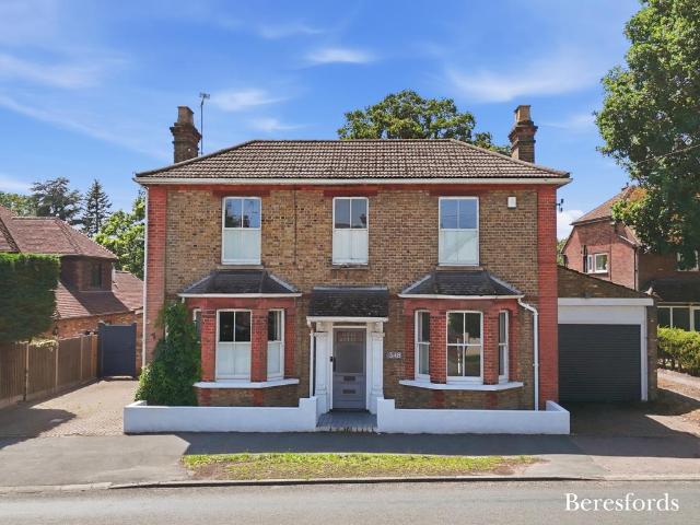 6 bedroom detached house for sale