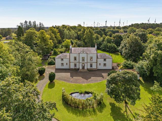 6 bedroom detached house for sale