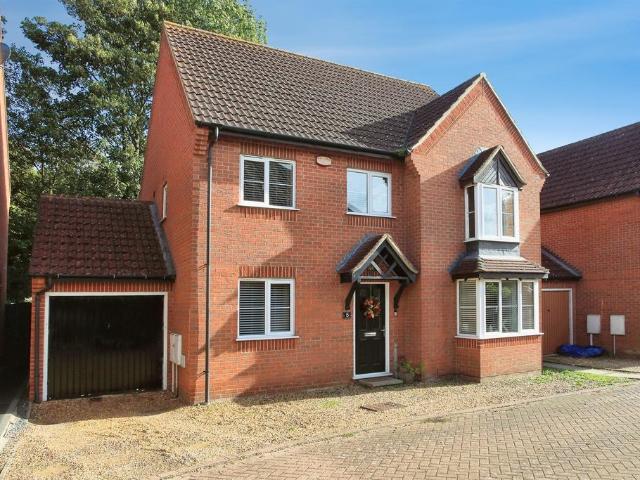 6 bedroom detached house for sale