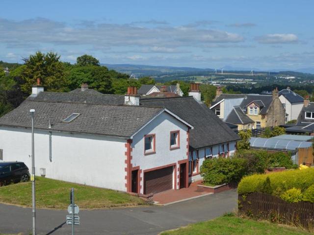 6 bedroom detached house for sale