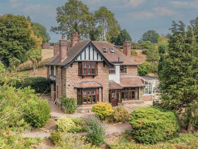 6 bedroom detached house for sale