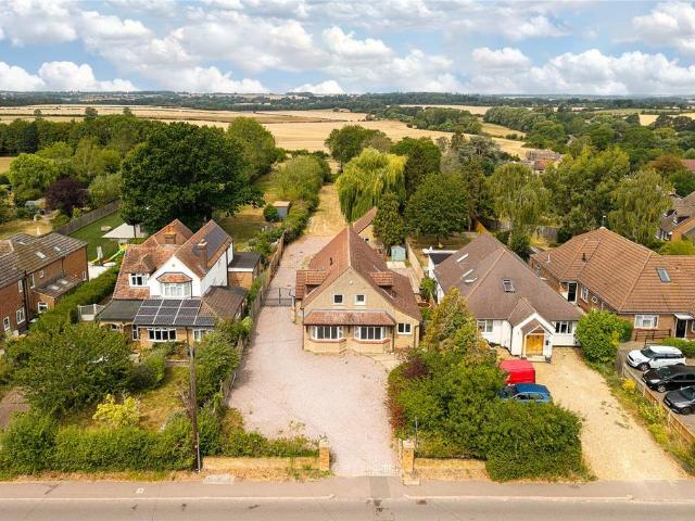 6 bedroom detached house for sale
