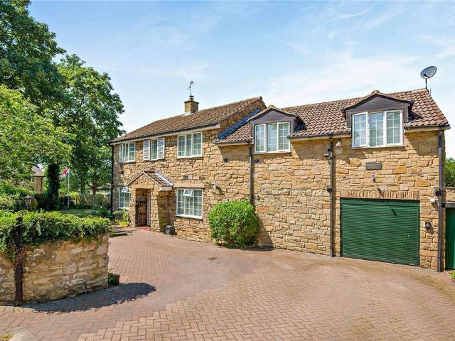 6 bedroom detached house for sale