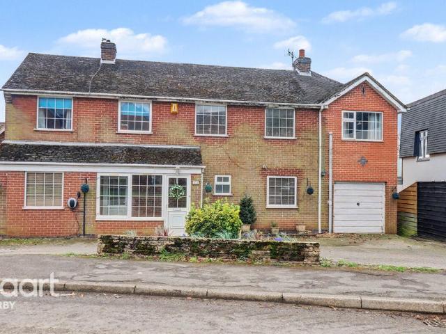 6 bedroom detached house for sale