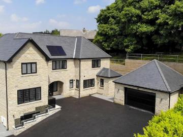 6 bedroom detached house for sale