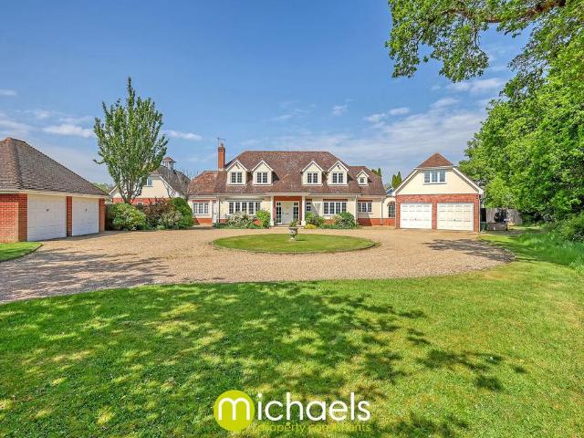 6 bedroom detached house for sale
