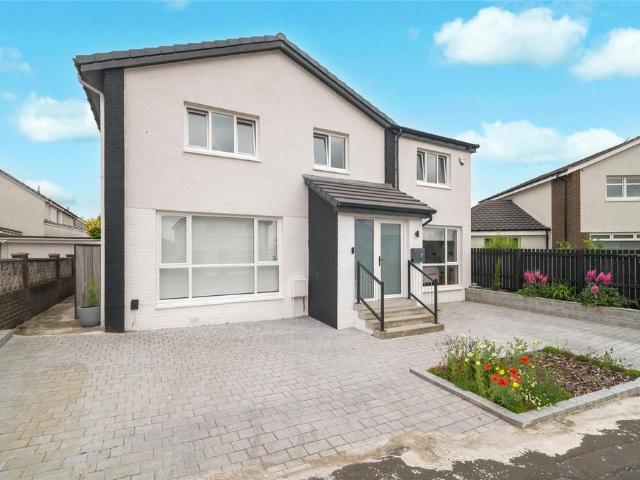 6 bedroom detached house for sale