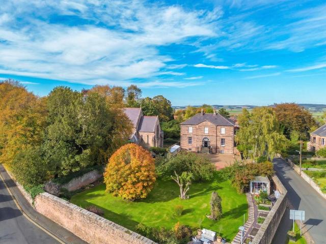 6 bedroom detached house for sale