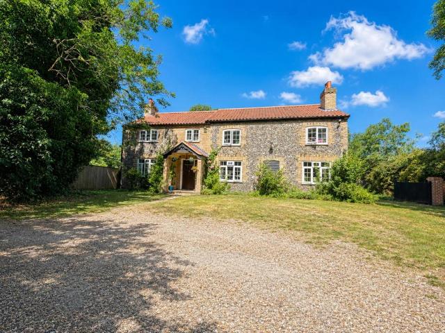 6 bedroom detached house for sale