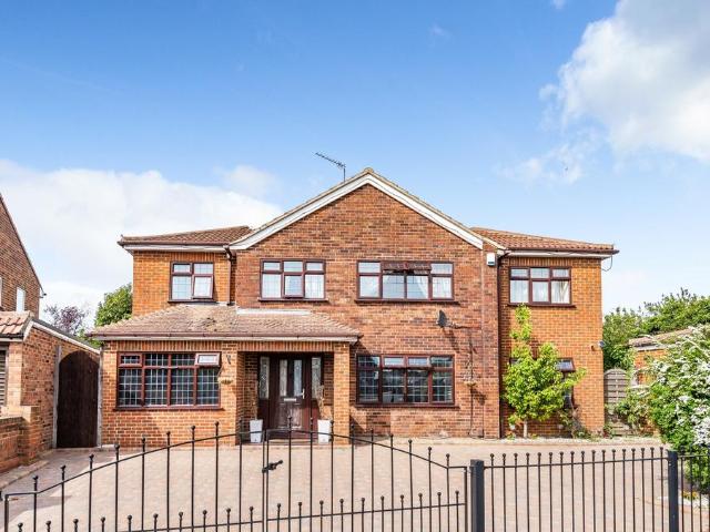6 bedroom detached house for sale