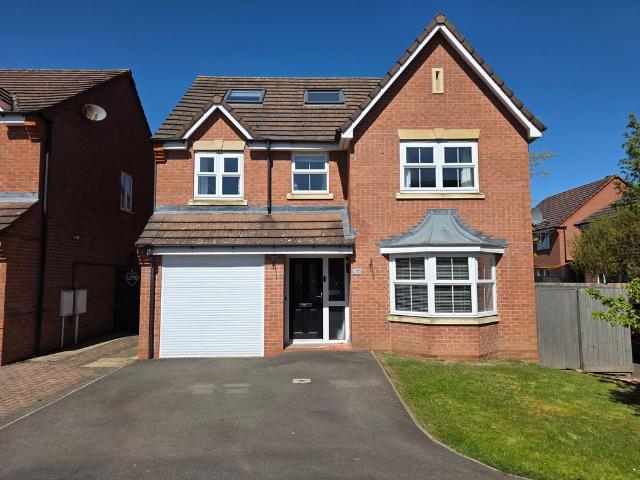 6 bedroom detached house for sale
