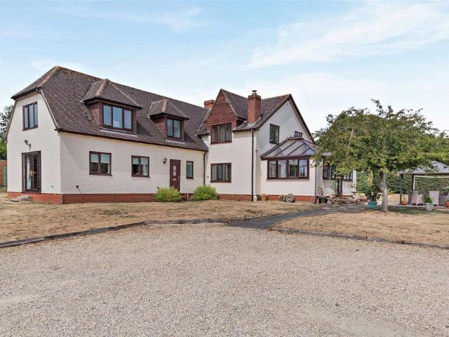 6 bedroom detached house for sale