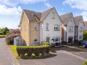 6 bedroom detached house for sale