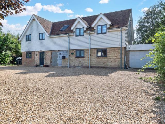 6 bedroom detached house for sale