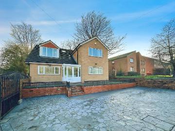 6 bedroom detached house for sale