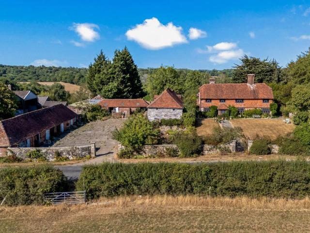 6 bedroom detached house for sale