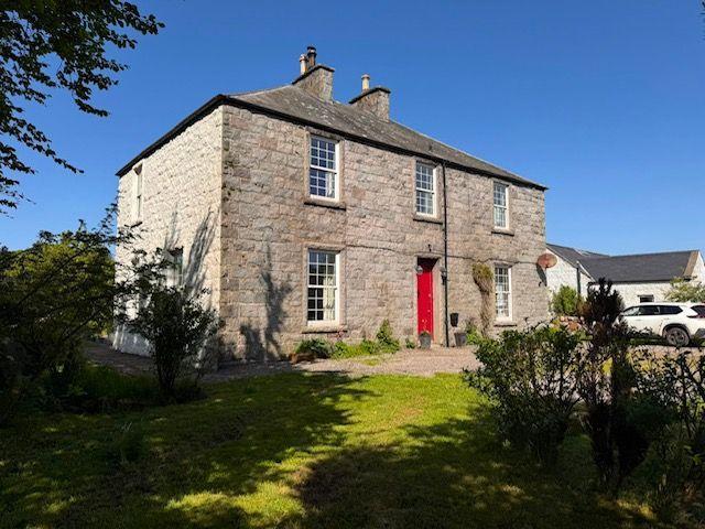 6 bedroom detached house for sale