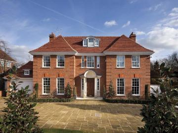 6 bedroom detached house for sale