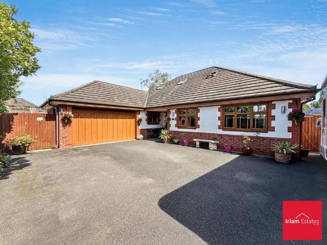 6 bedroom detached house for sale