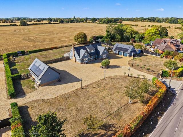 6 bedroom detached house for sale