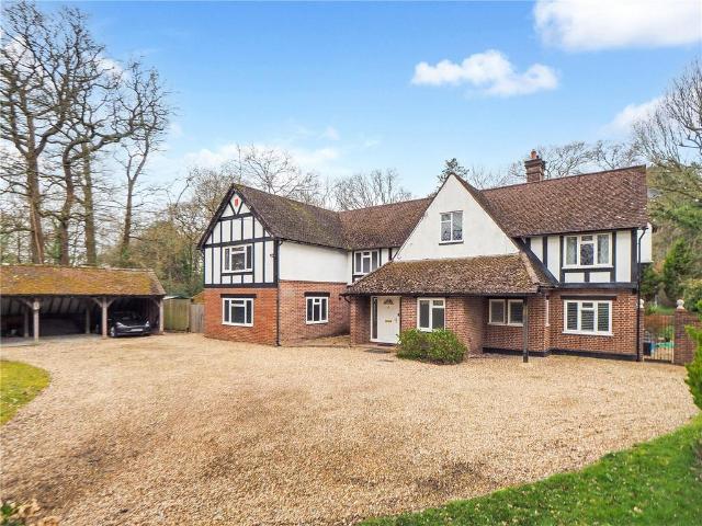 6 bedroom detached house for sale
