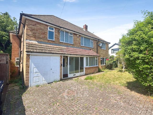 6 bedroom detached house for sale