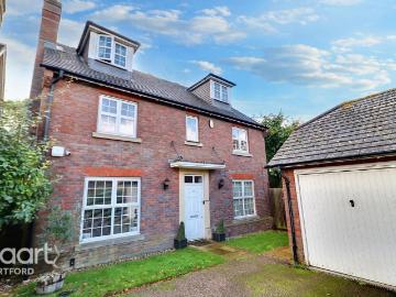 6 bedroom detached house for sale