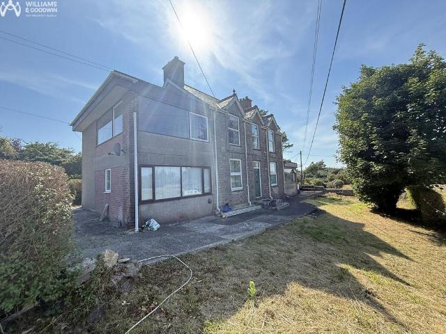 6 bedroom detached house for sale
